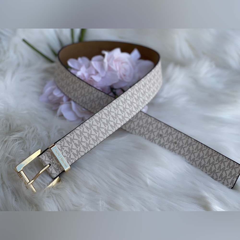 Michael Kors Women's Vanilla Faux Leather Belt - Picture 2 of 16